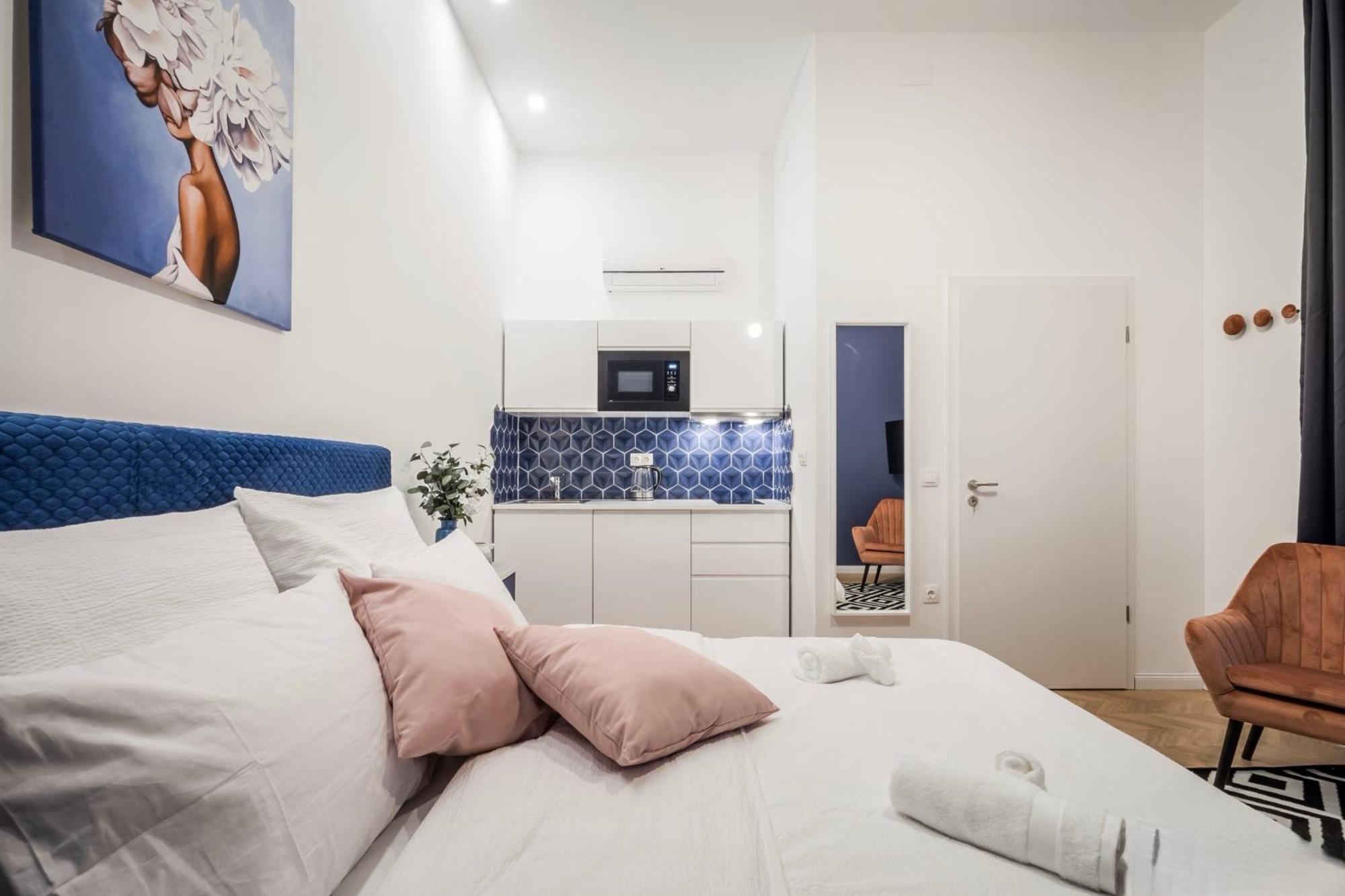 D58 - Grand Boulevard Royal Apartment - Best Location By Bqa Budapest Extérieur photo
